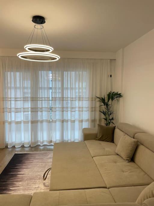 Apartament Luxury Next To Us Embassy Tirana
